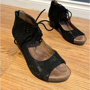 Soft Leather Sandals with Short Heel